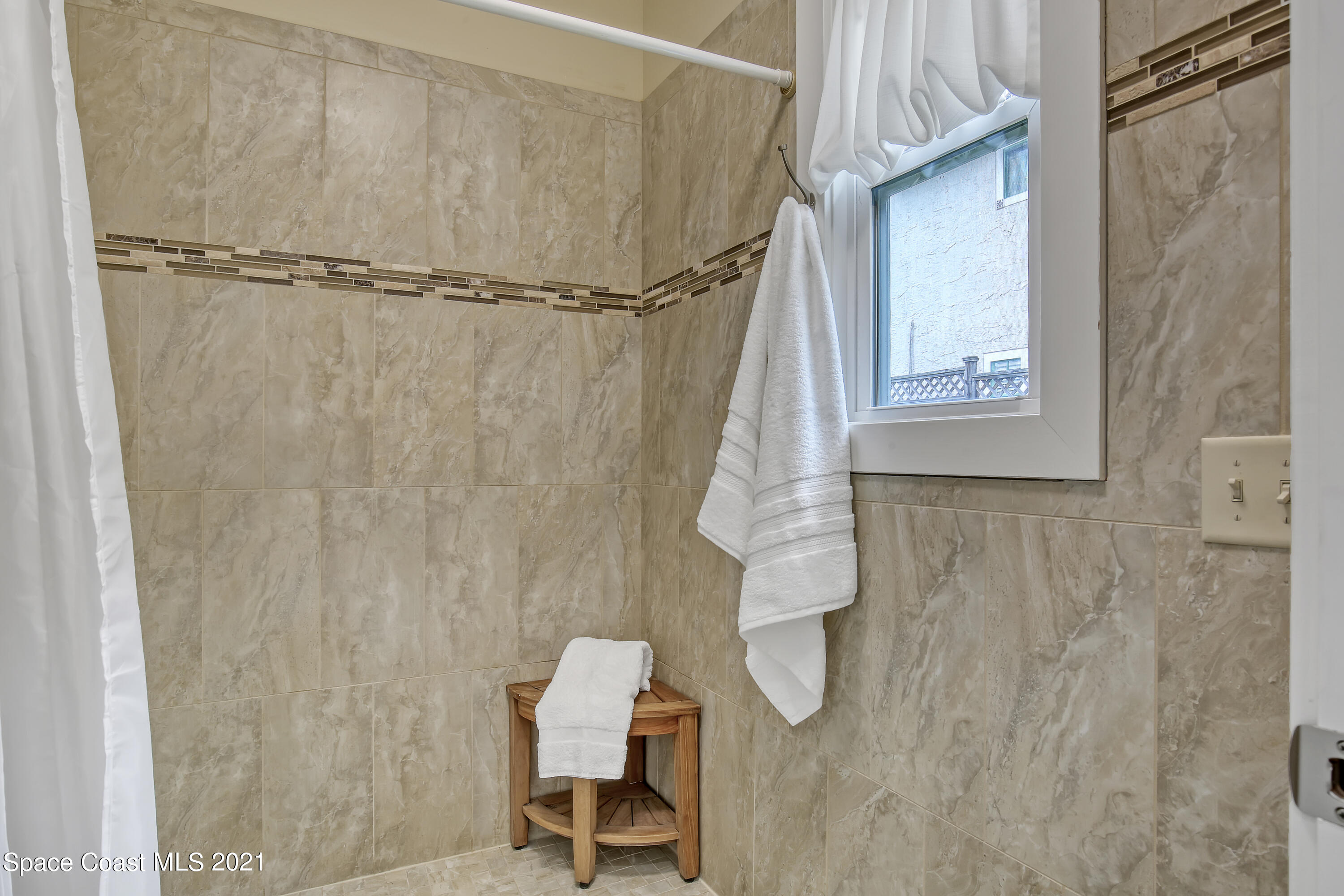 117 Riverside Drive Cocoa, FL 32922 - Photo 11 of 38 Split Bath
