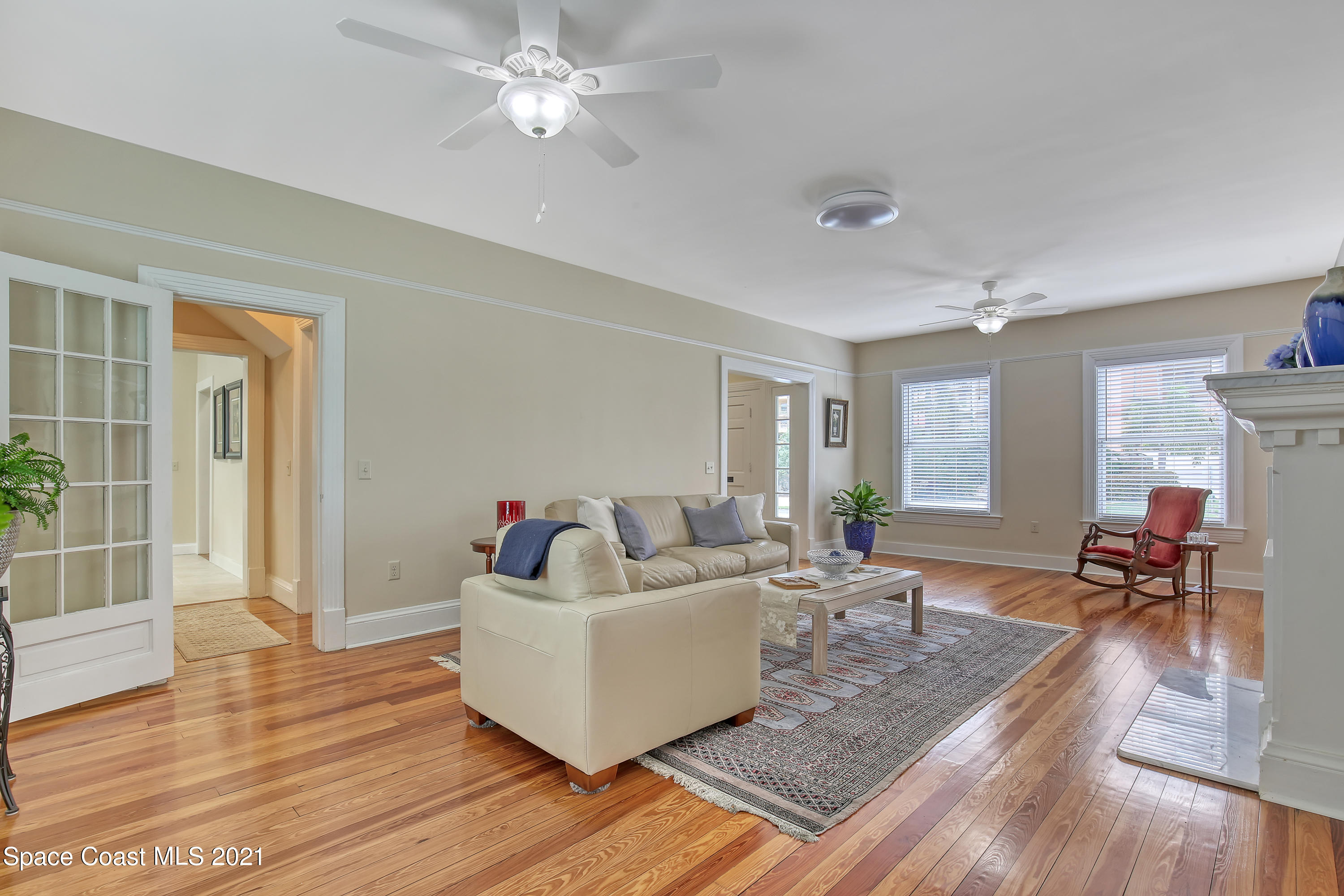 117 Riverside Drive Cocoa, FL 32922 - Photo 13 of 38 Living Room
