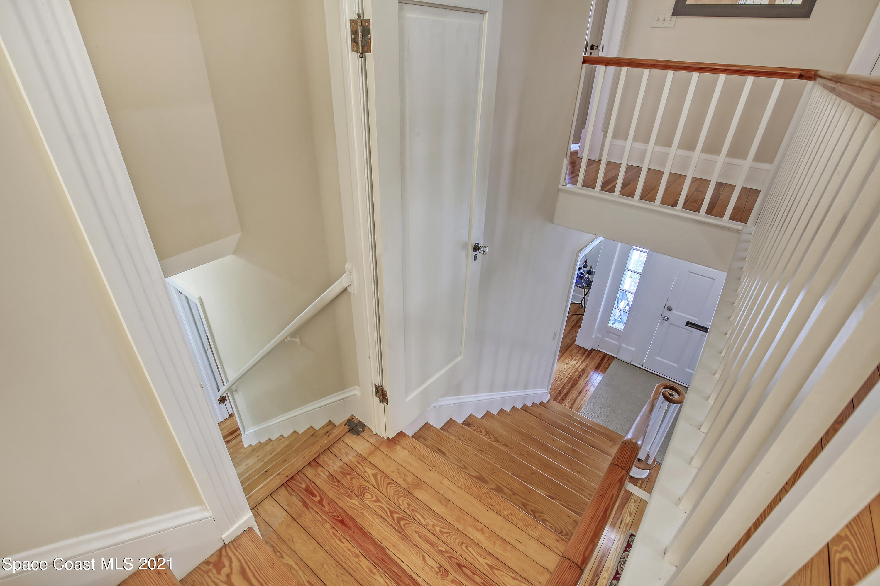 117 Riverside Drive Cocoa, FL 32922 - Photo 17 of 38 Stairs