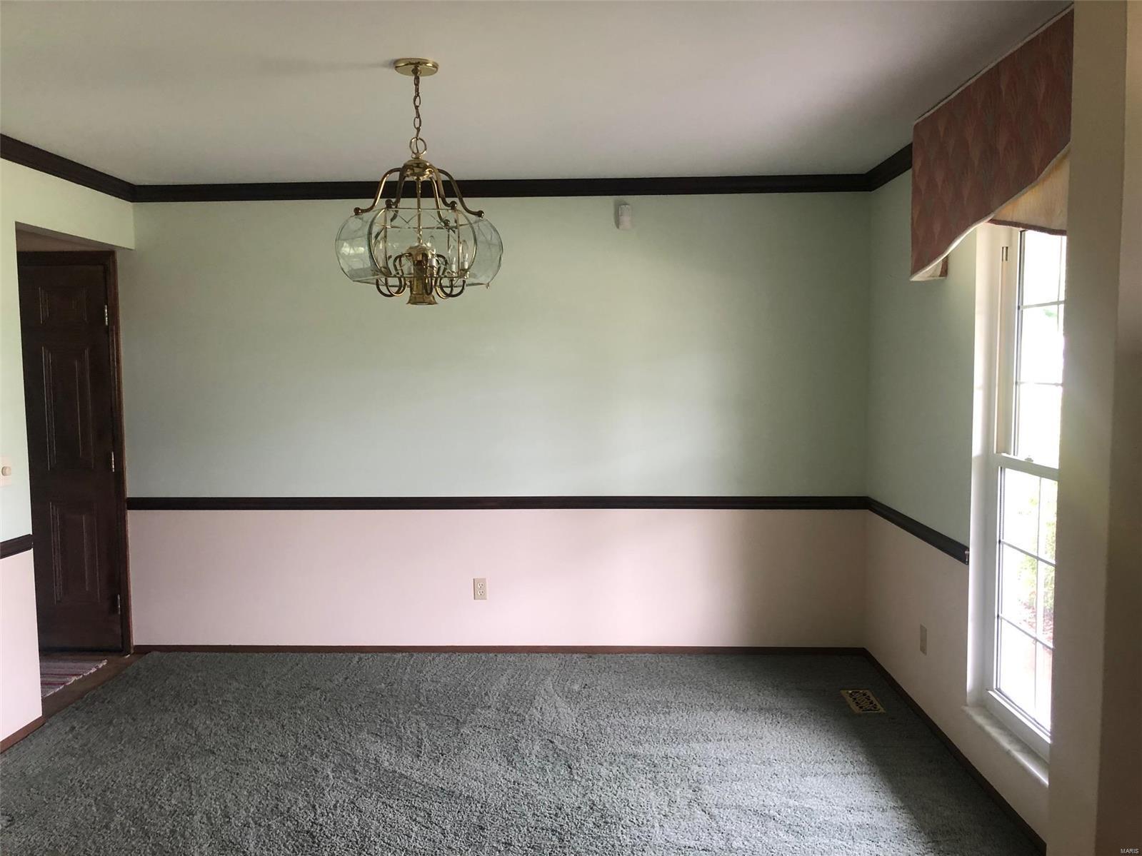 5492 Ringer Road St. Louis, MO 63129 - Photo 8 of 30 Gallery Image 8