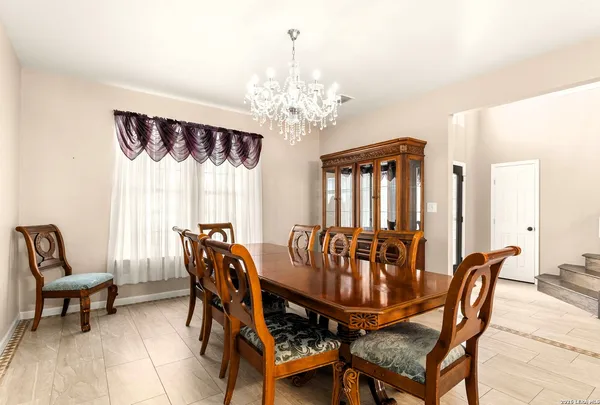 $600,000 | 2854 Lakehills Street, San Antonio, TX 78251