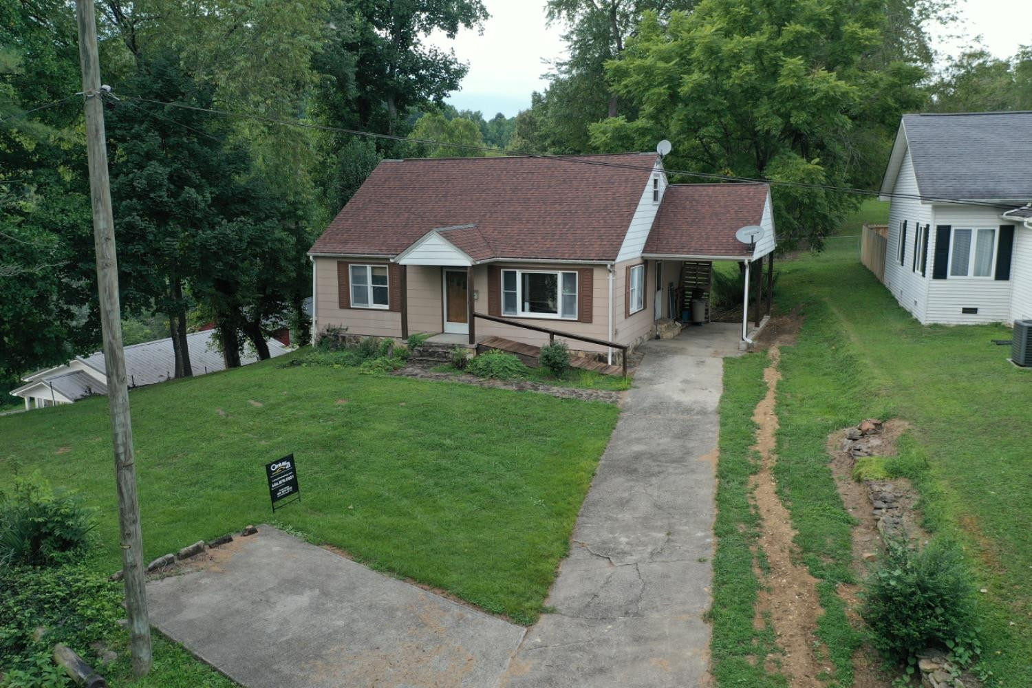 213 Maple Street Manchester, KY 40962 - Photo 1 of 38 Photo 1
