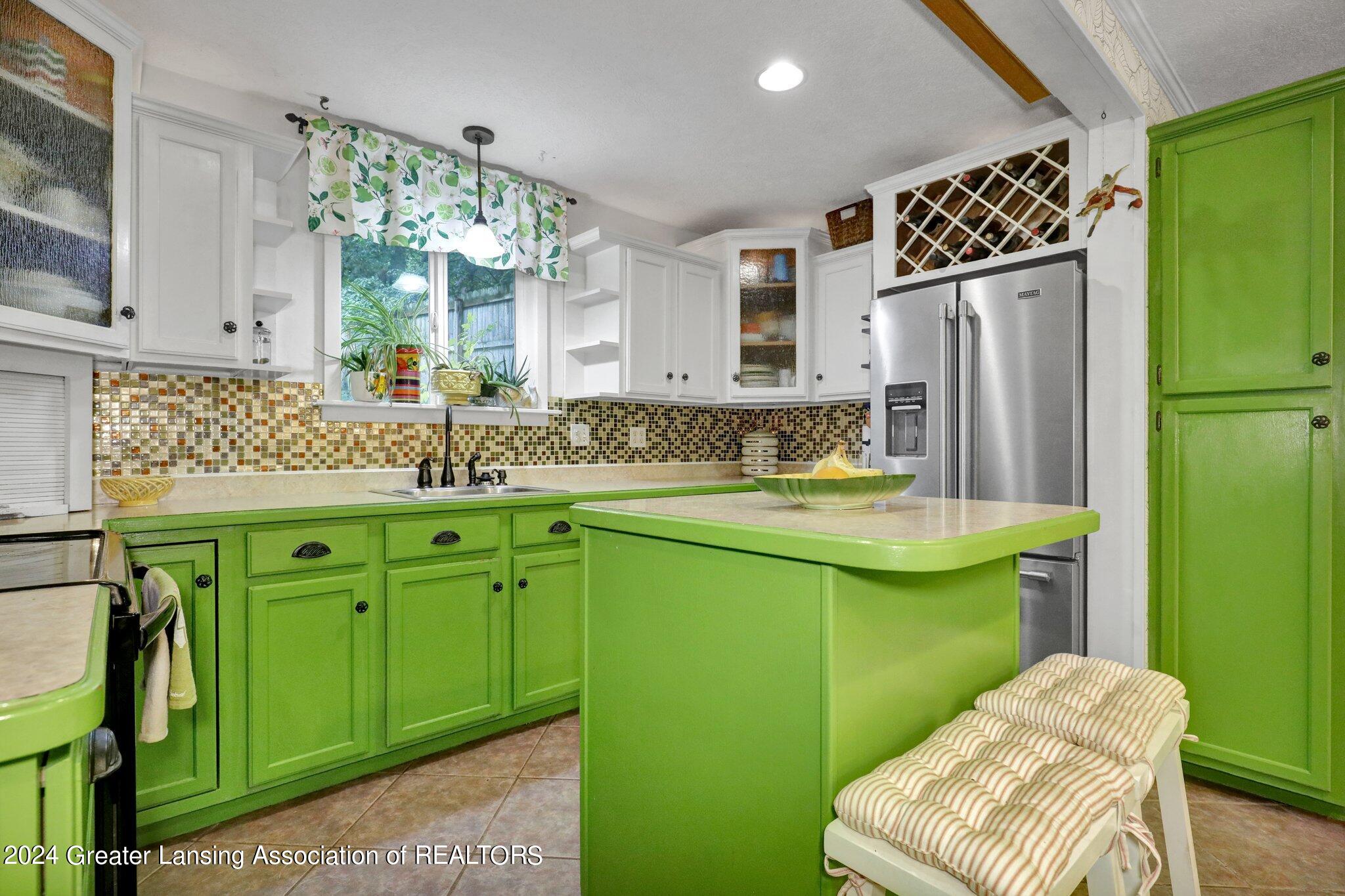 8473 Riverest Drive Portland, MI 48875 - Photo 5 of 59 Kitchen