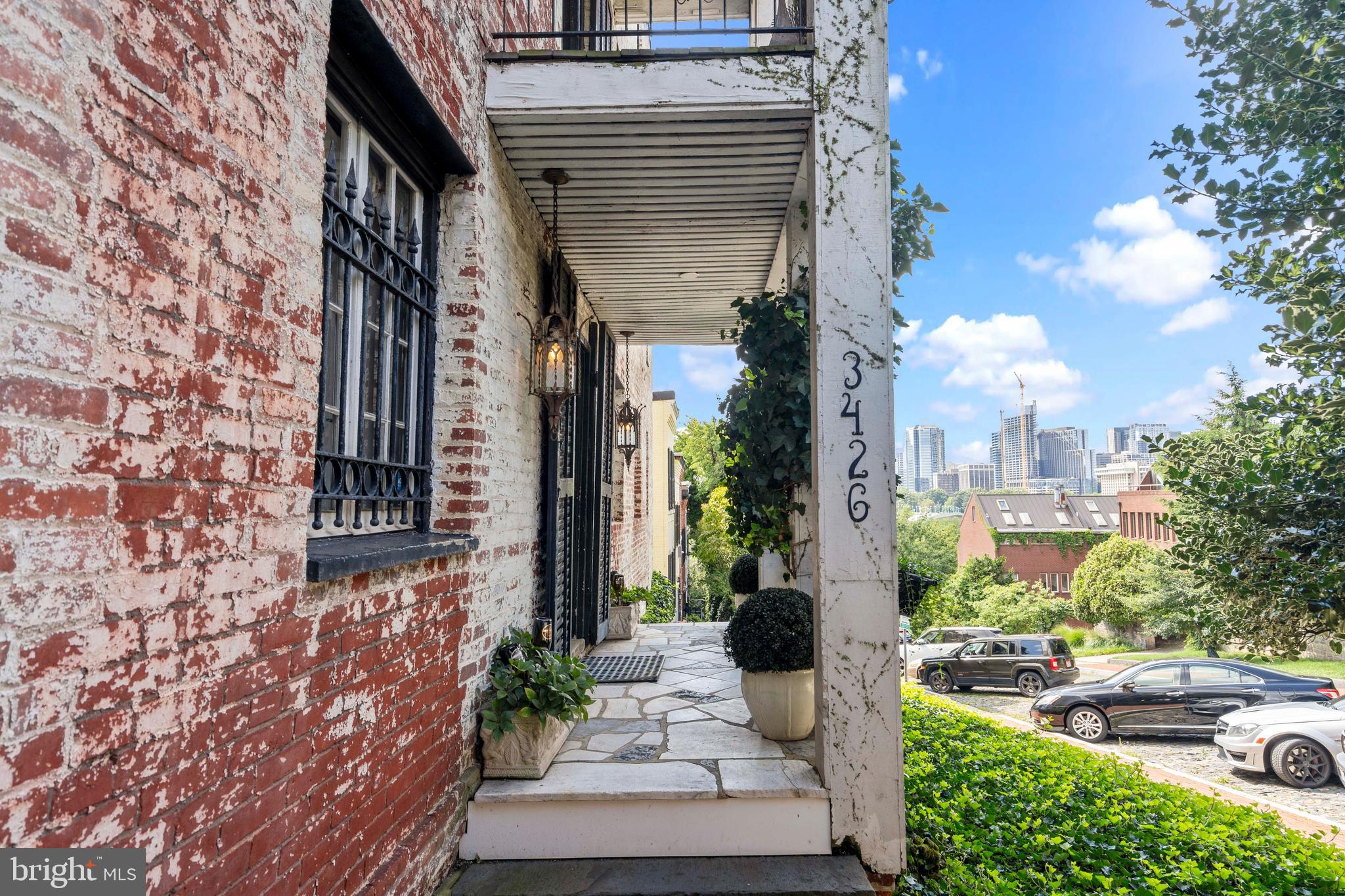 3426 Prospect Street Northwest Washington, DC 20007 - Photo 4 of 44