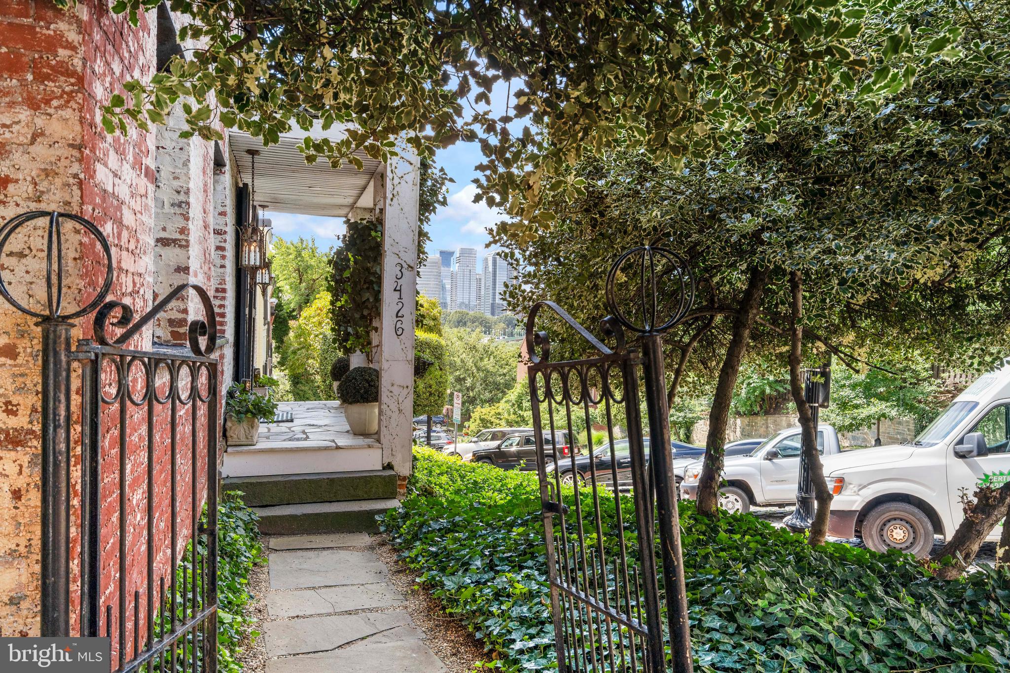 3426 Prospect Street Northwest Washington, DC 20007 - Photo 5 of 44