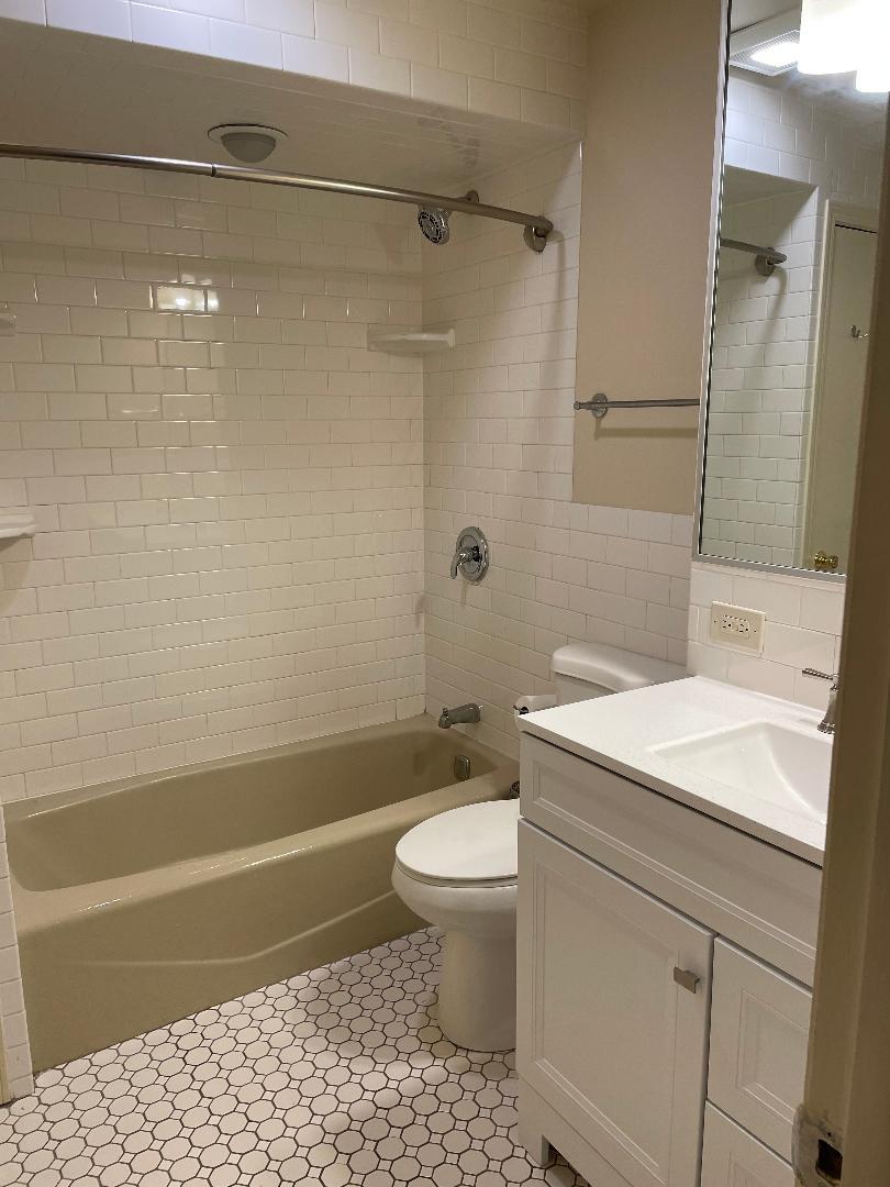 616 West Surf Street, Unit 3 Chicago, IL 60657 - Photo 14 of 22