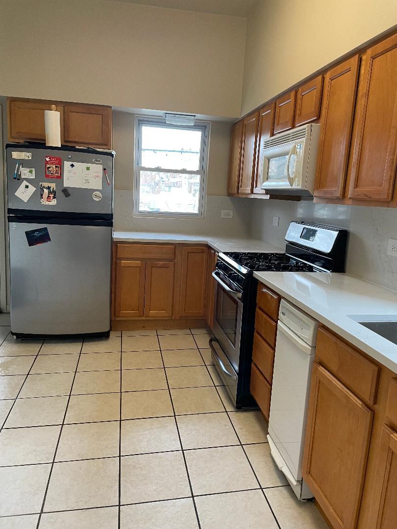 616 West Surf Street, Unit 3 Chicago, IL 60657 - Photo 6 of 22