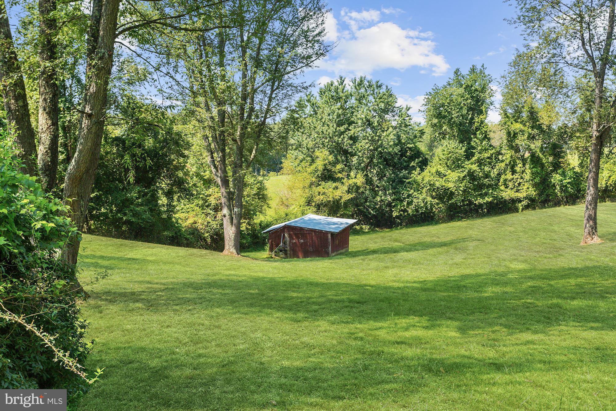 7010 Deer Valley Road Highland, MD 20777 - Photo 30 of 37 Horse Barn