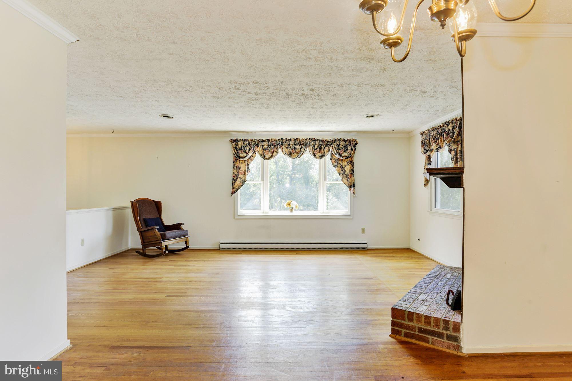 7010 Deer Valley Road Highland, MD 20777 - Photo 5 of 37 Living Room