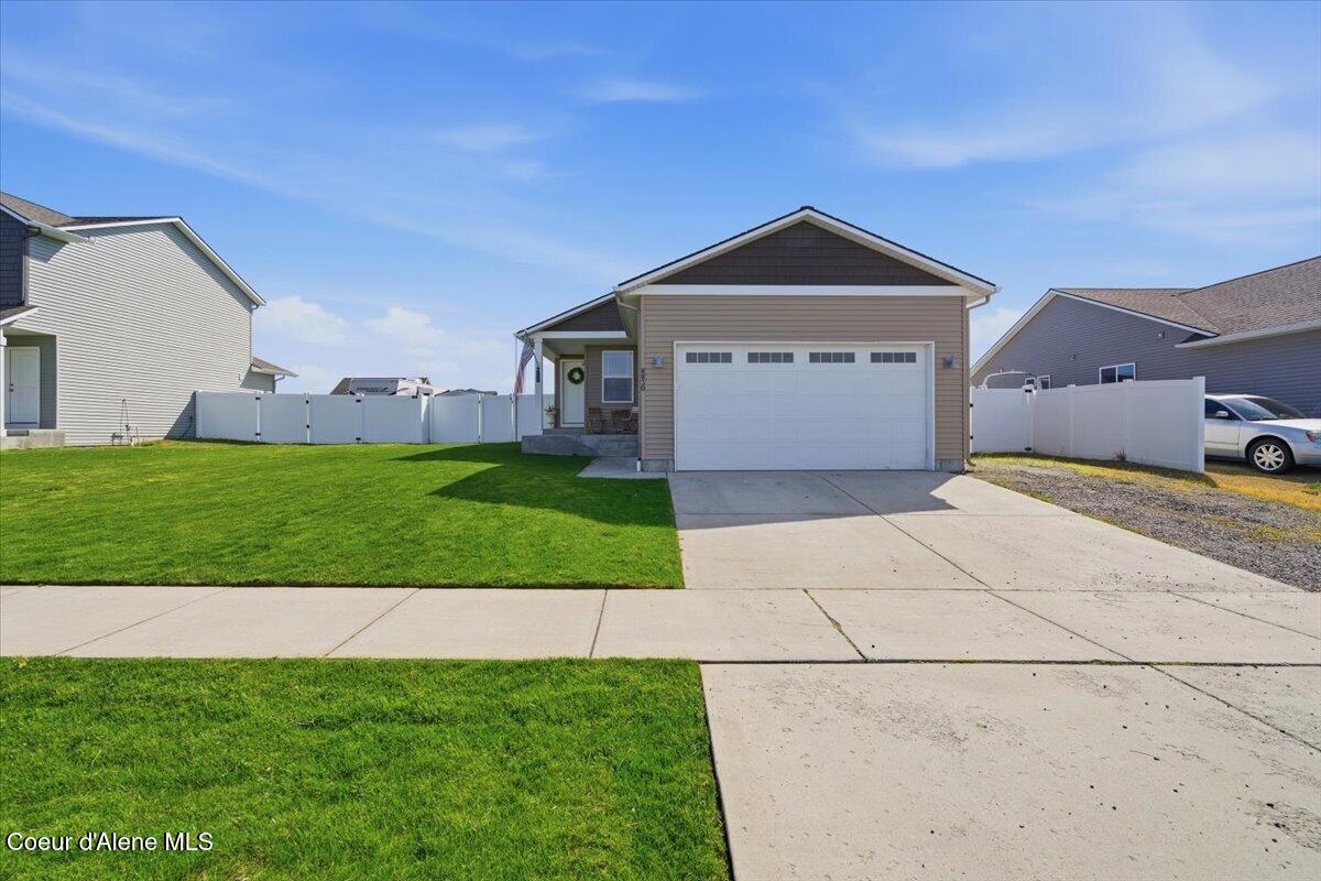 8830 North Mountainshire Road Post Falls, ID 83854 - Photo 2 of 30 01-8830 N Mountainshire Rd_RedHogMedia