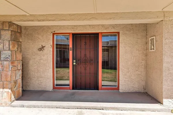 $1,200 | 12828 North 113th Avenue, Unit 3, Youngtown, AZ 85363