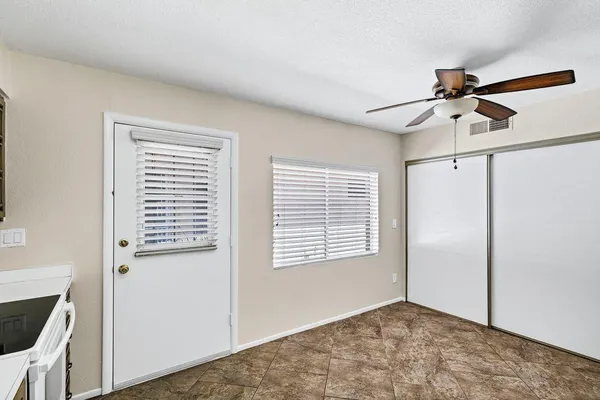 $1,200 | 12828 North 113th Avenue, Unit 3, Youngtown, AZ 85363
