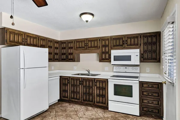 $1,200 | 12828 North 113th Avenue, Unit 3, Youngtown, AZ 85363