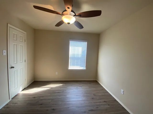 $2,650 | 2101 Crestwind Court, Pearland, TX 77584