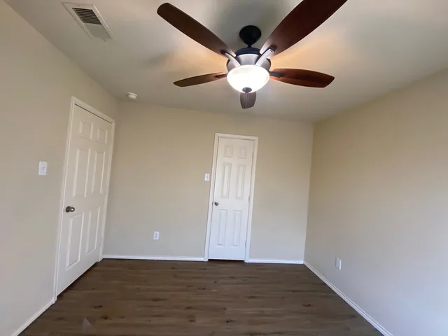 $2,650 | 2101 Crestwind Court, Pearland, TX 77584