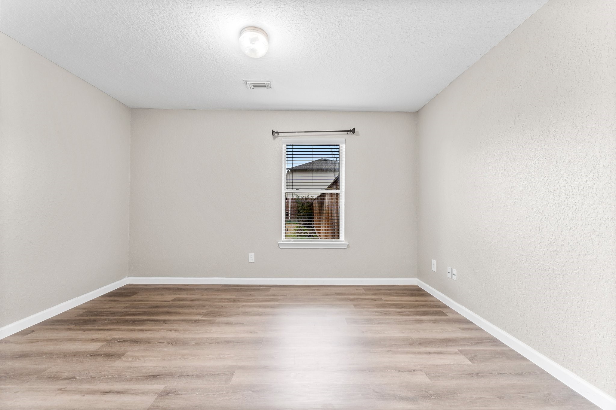 22014 Briarvine Court Spring, TX 77389 - Photo 6 of 43 Gallery Image 6