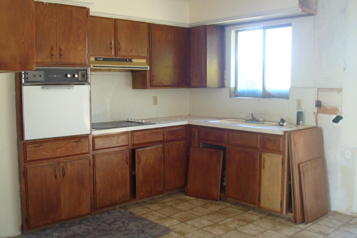 59 Russell Road, Unit A Salinas, CA 93906 - Photo 6 of 16 Gallery Image 6