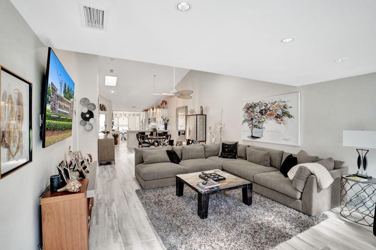 22697 Meridiana Drive Boca Raton, FL 33433 - Photo 12 of 35 Living Room