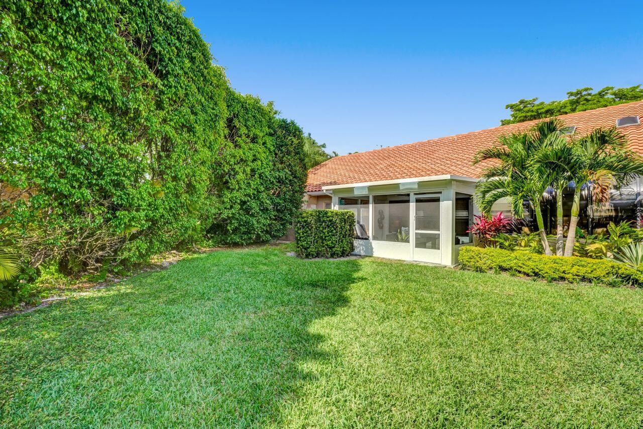 22697 Meridiana Drive Boca Raton, FL 33433 - Photo 27 of 35 Back Yard