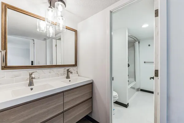 $199,500 | 6417 Colony Way, Unit 2A, Edina, MN 55435