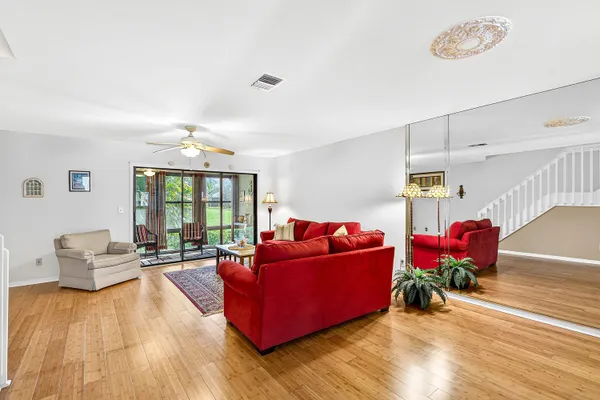 $272,500 | 6163 Southeast Georgetown Place, Hobe Sound, FL 33455