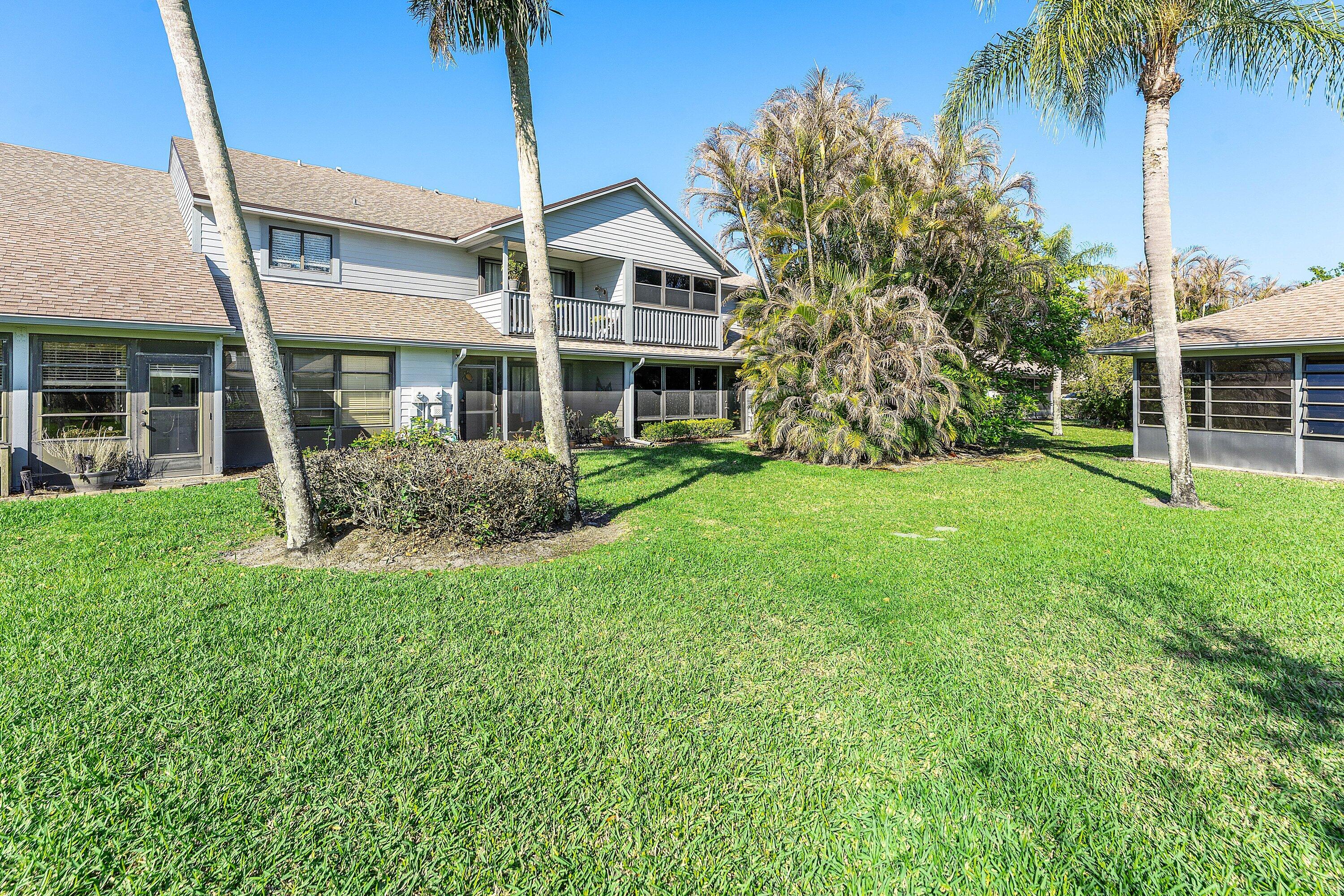6163 Southeast Georgetown Place Hobe Sound, FL 33455 - Photo 35 of 59 rear yard