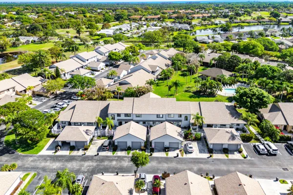 $272,500 | 6163 Southeast Georgetown Place, Hobe Sound, FL 33455