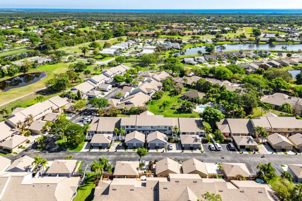 $272,500 | 6163 Southeast Georgetown Place, Hobe Sound, FL 33455