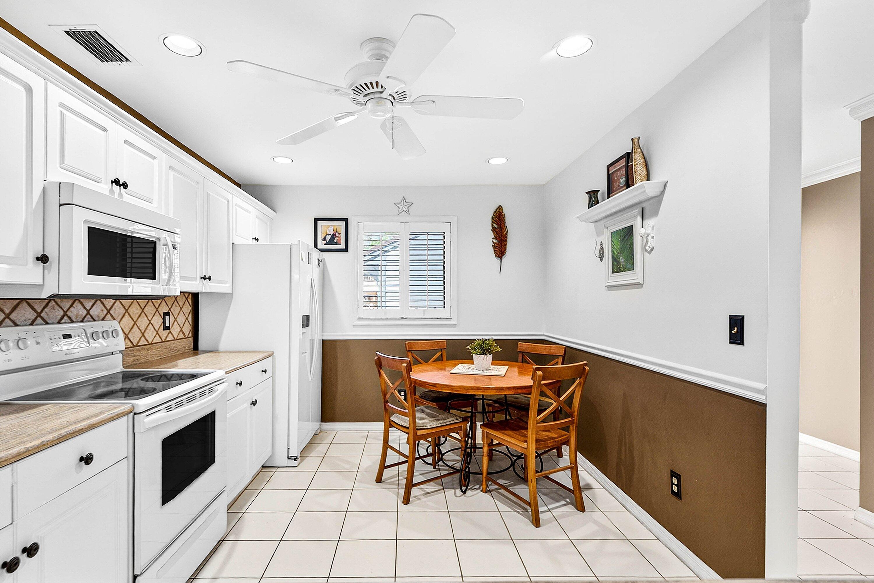 6163 Southeast Georgetown Place Hobe Sound, FL 33455 - Photo 6 of 59 kitchen