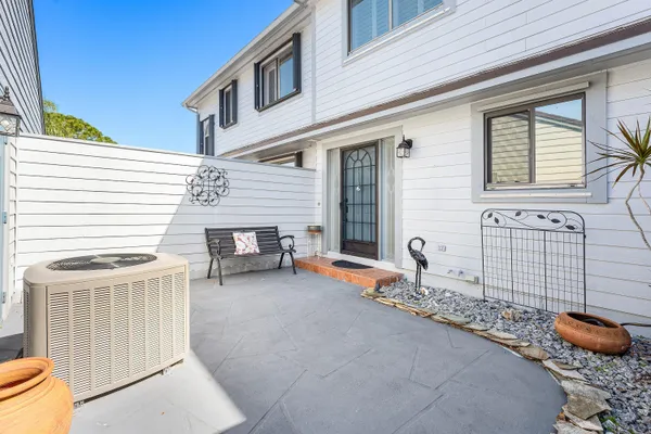 $272,500 | 6163 Southeast Georgetown Place, Hobe Sound, FL 33455