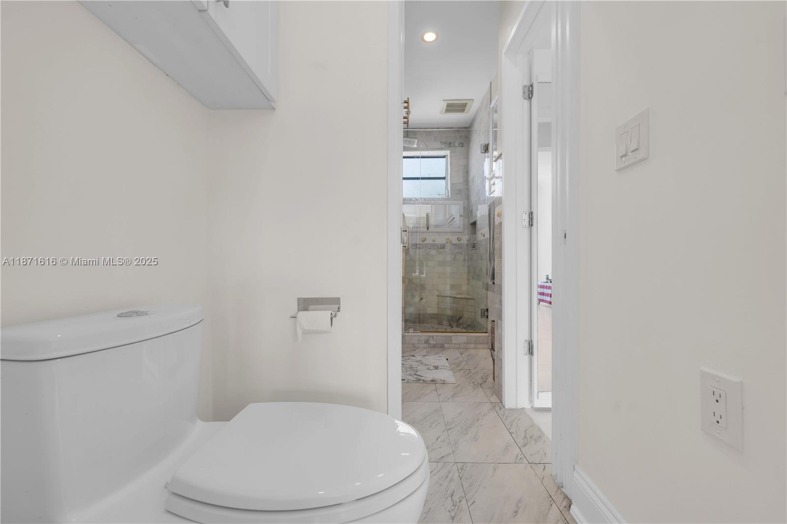 4710 Pine Tree Drive, Unit 26 Miami Beach, FL 33140 - Photo 16 of 20