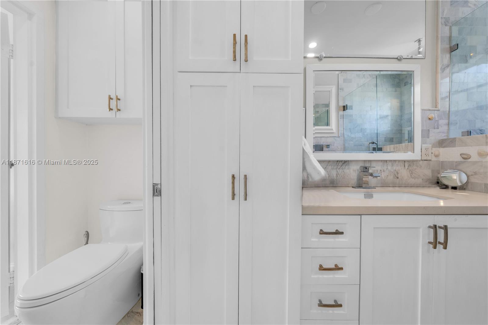 4710 Pine Tree Drive, Unit 26 Miami Beach, FL 33140 - Photo 17 of 20