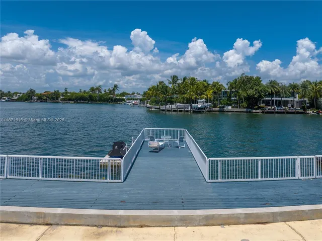 $265,000 | 4710 Pine Tree Drive, Unit 26, Miami Beach, FL 33140