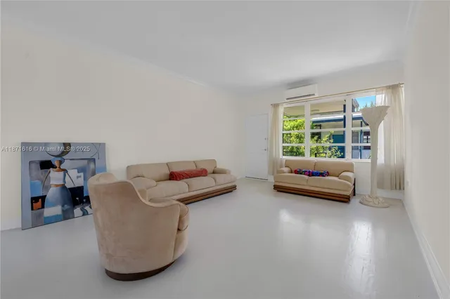 $265,000 | 4710 Pine Tree Drive, Unit 26, Miami Beach, FL 33140