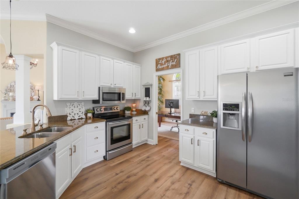 335 Ruby Lake Loop Winter Haven, FL 33884 - Photo 14 of 66