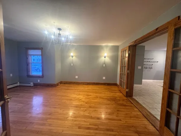 $2,700 | 190 North Main Street, Unit 1, Middleboro, MA 02346