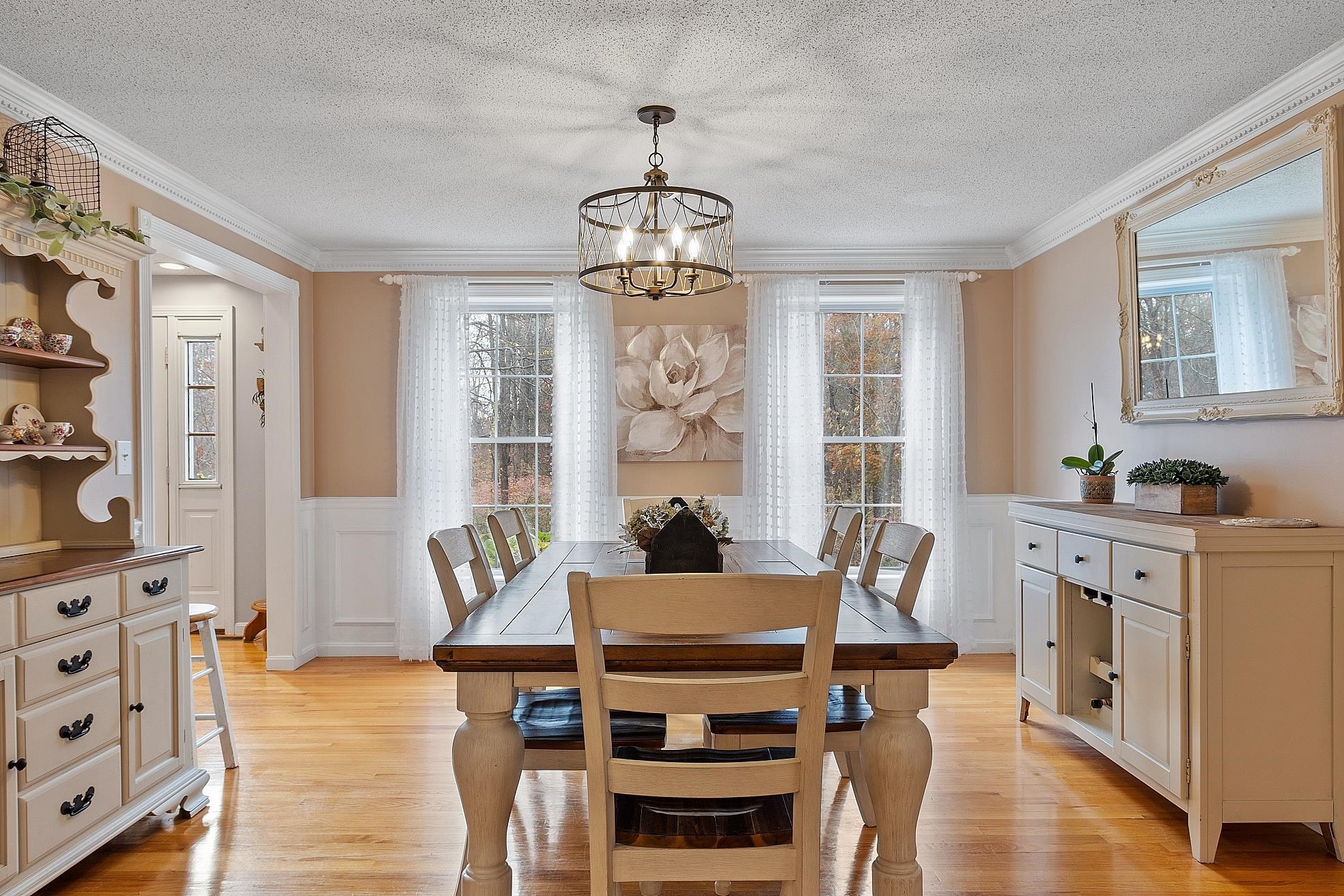 129 Dutton Road Pelham, NH 03076 - Photo 14 of 40