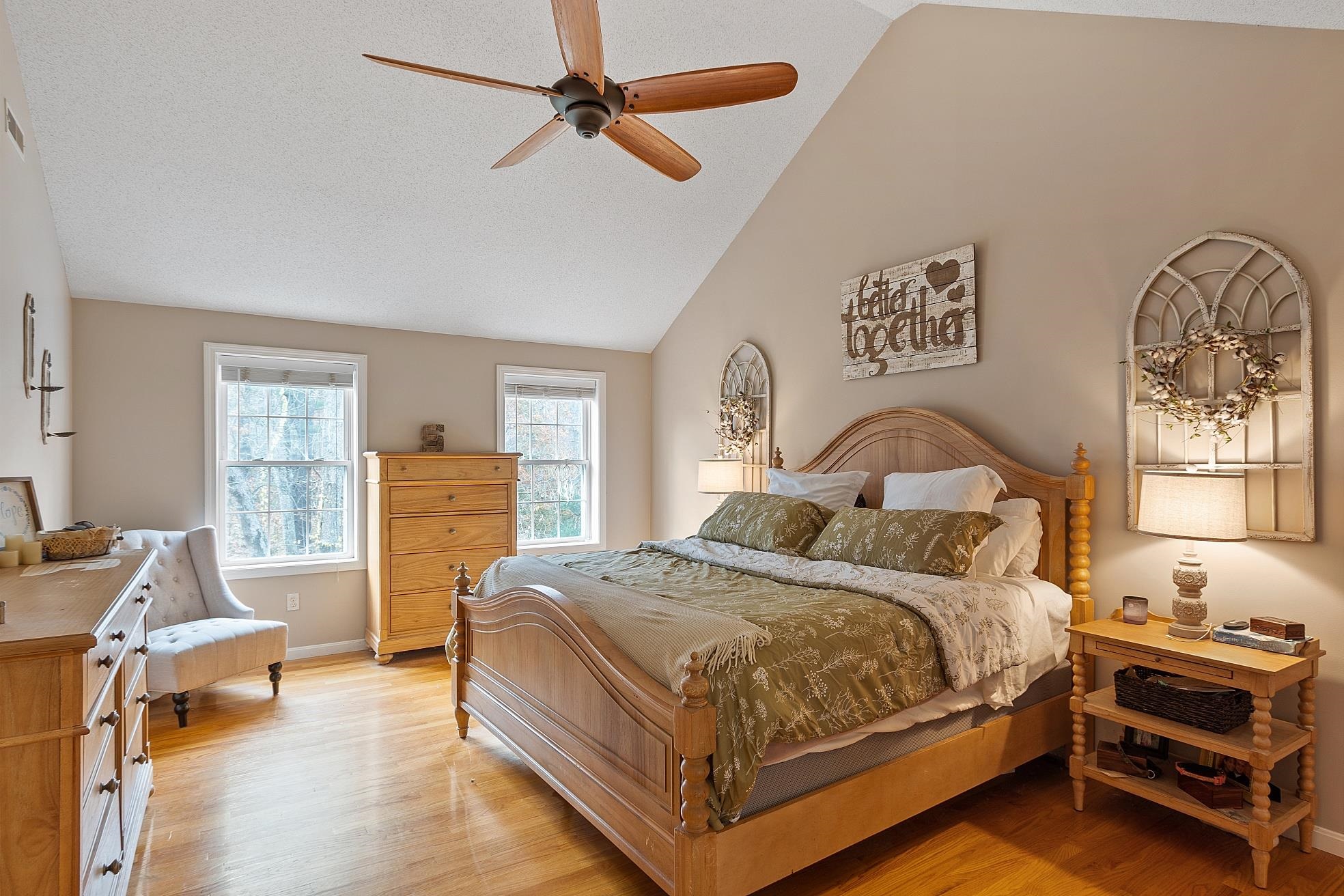 129 Dutton Road Pelham, NH 03076 - Photo 20 of 40