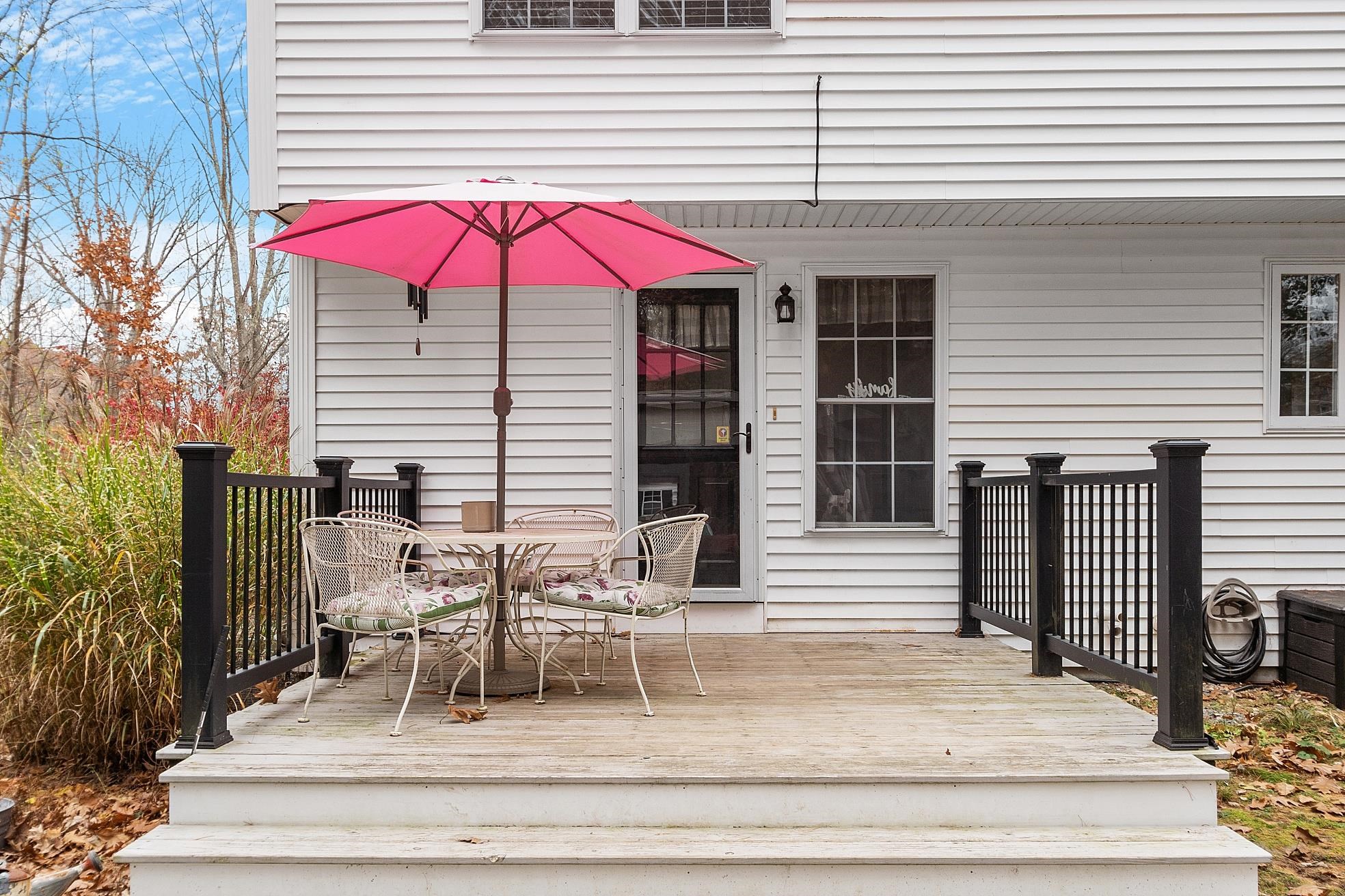 129 Dutton Road Pelham, NH 03076 - Photo 24 of 40