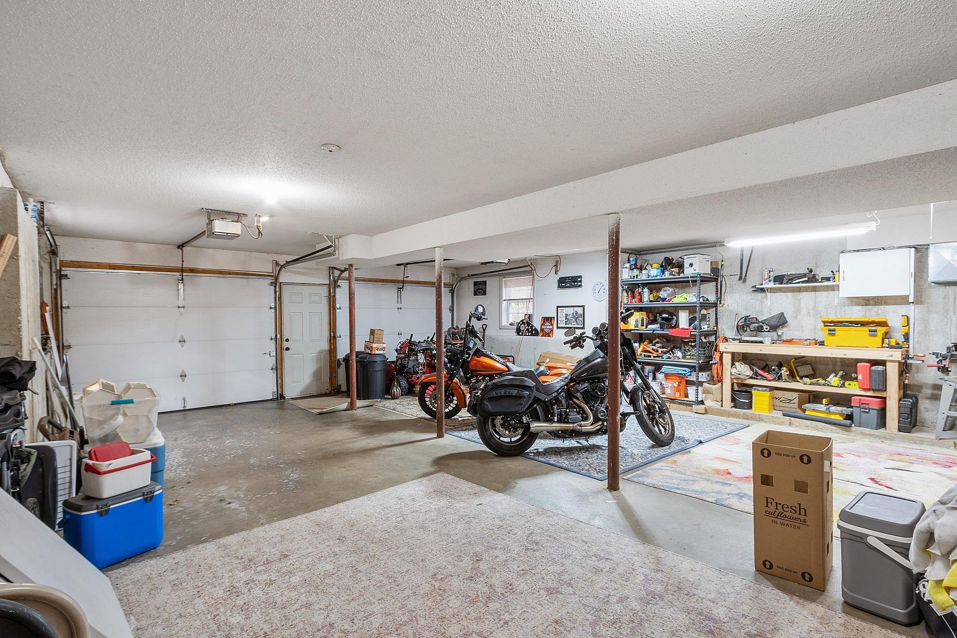 129 Dutton Road Pelham, NH 03076 - Photo 33 of 40