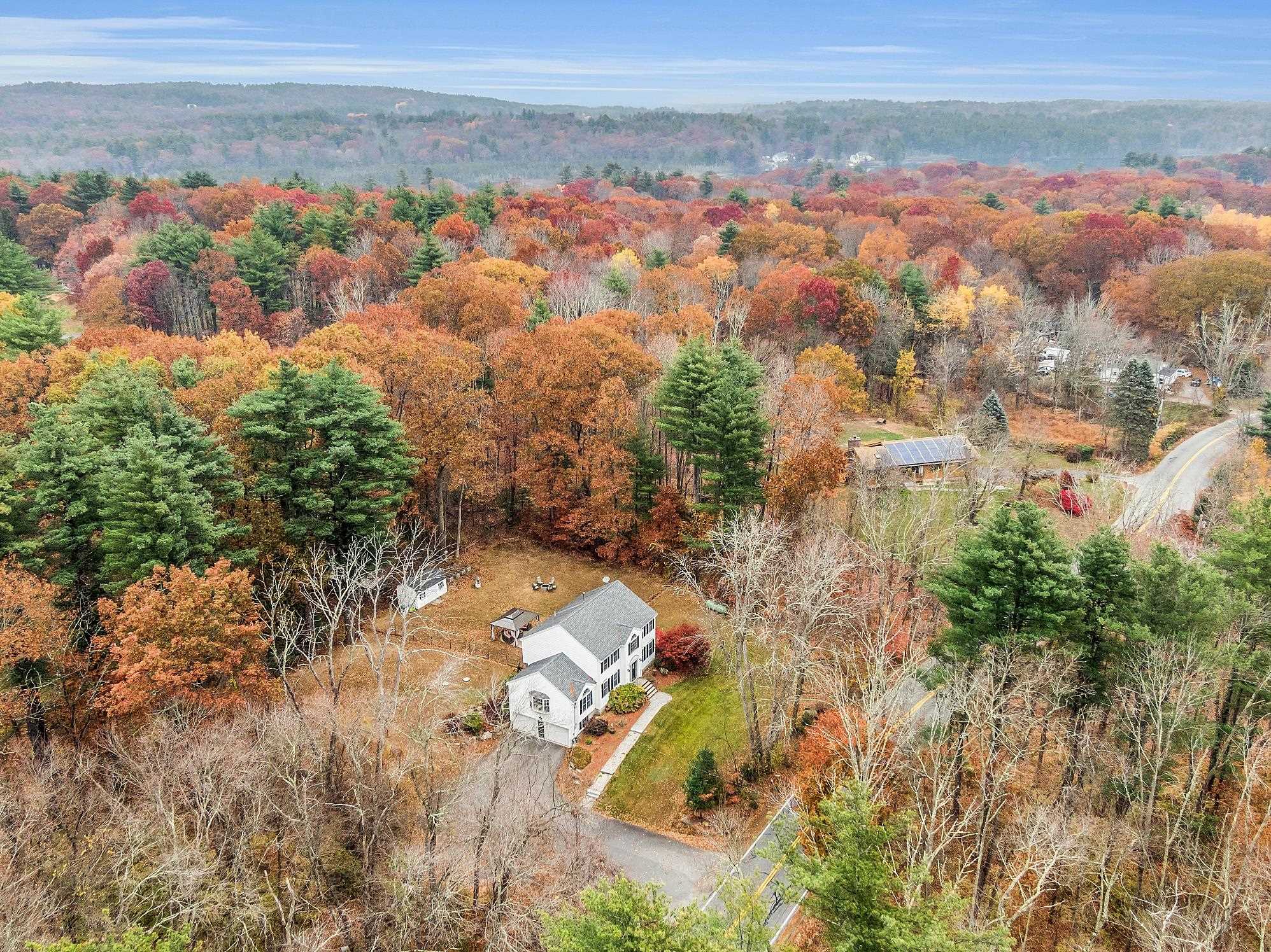 129 Dutton Road Pelham, NH 03076 - Photo 38 of 40