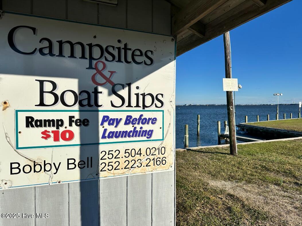 275 Salty Shores Road Newport, NC 28570 - Photo 8 of 10 Boat ramp is located in the neighborhood