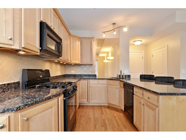 126 Callan Avenue, Unit 2B Evanston, IL 60202 - Photo 4 of 10