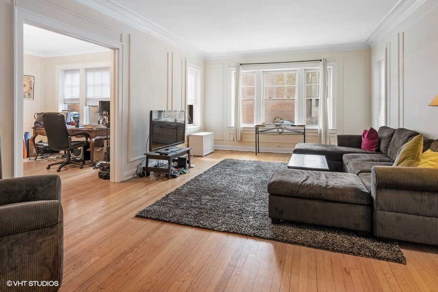 702 West Gordon Terrace, Unit 1A Chicago, IL 60613 - Photo 2 of 17