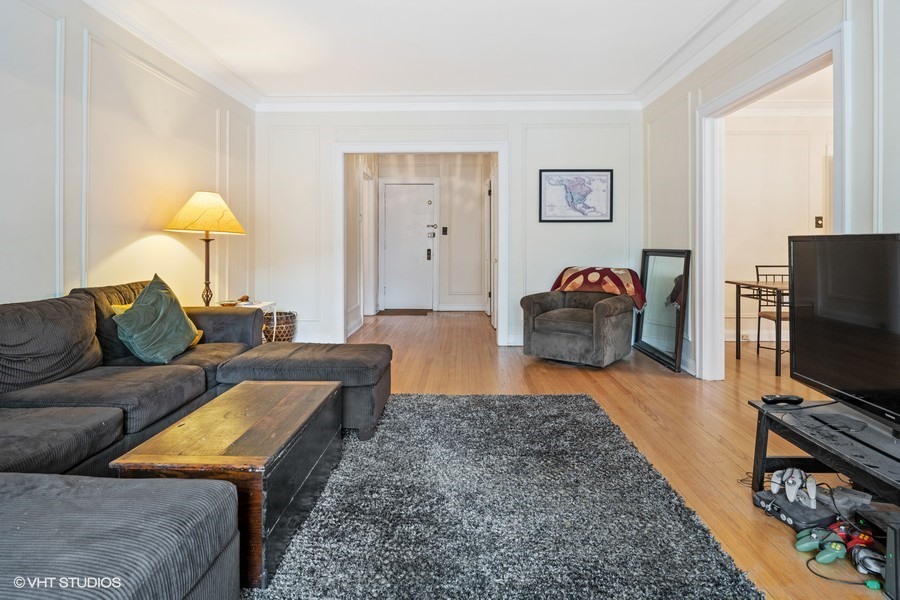 702 West Gordon Terrace, Unit 1A Chicago, IL 60613 - Photo 3 of 17