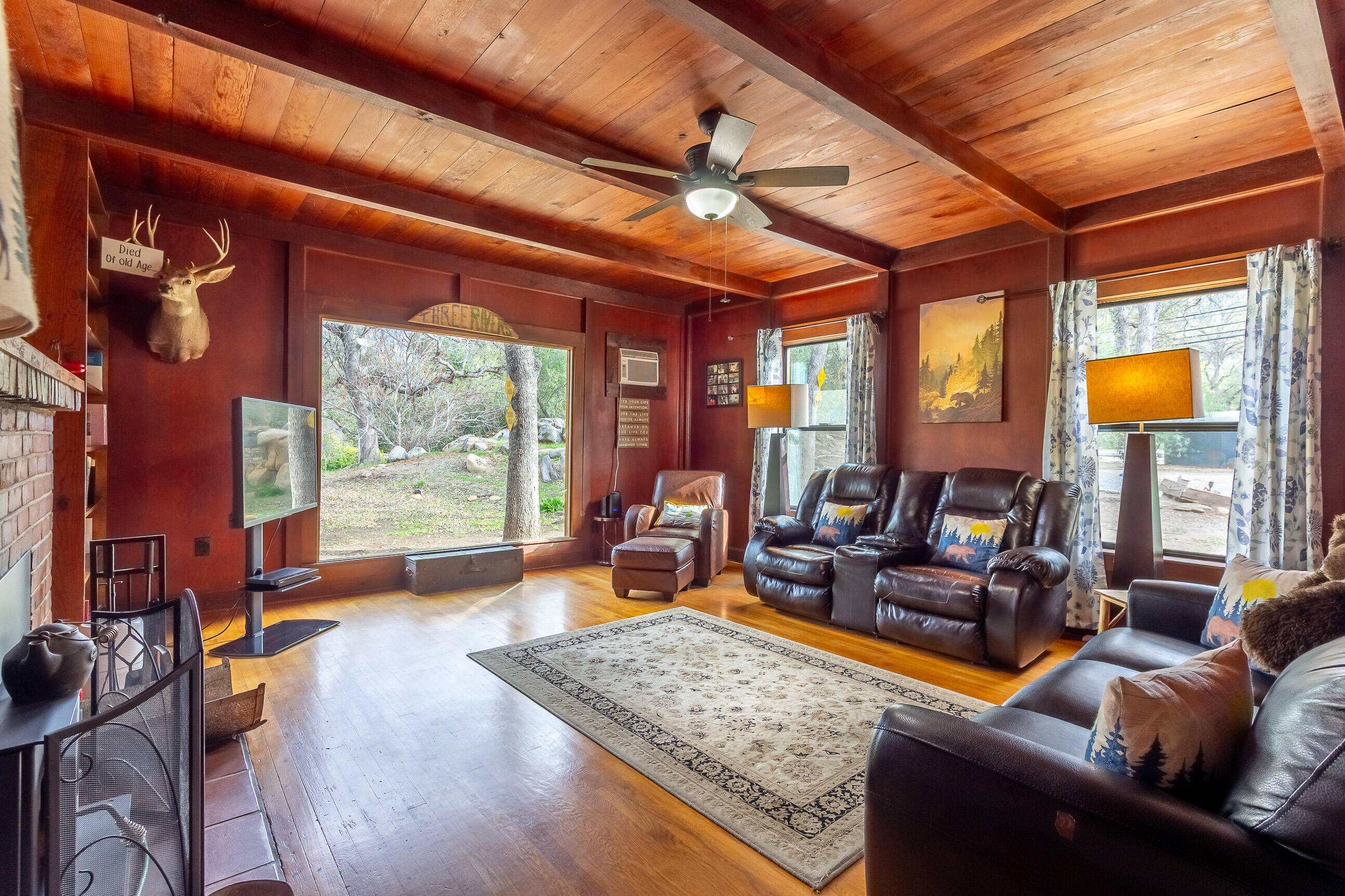 43307 Sierra Drive Three Rivers, CA 93271 - Photo 5 of 35 -