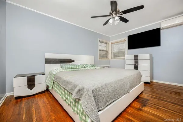 $730,000 | 257-11 147th Avenue | Rosedale