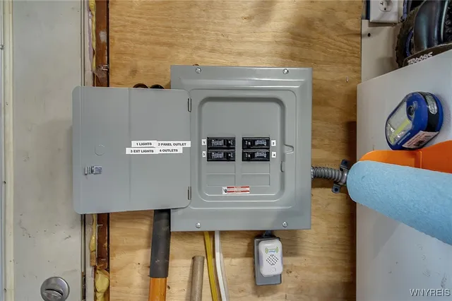 $224,900 | 90 Mildred Drive, Cheektowaga, NY 14225