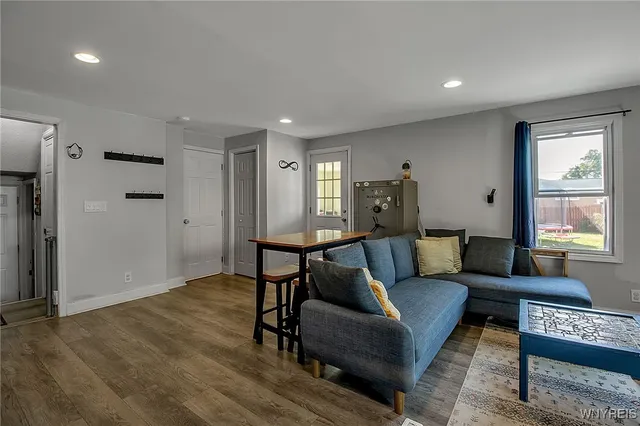 $224,900 | 90 Mildred Drive, Cheektowaga, NY 14225