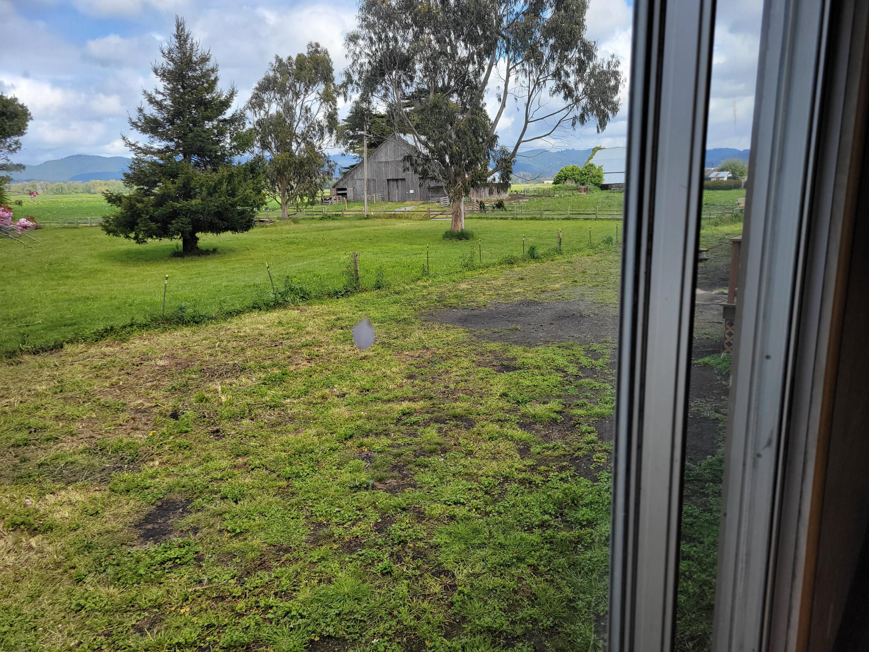 4785 Grizzly Bluff Road Ferndale, CA 95536 - Photo 33 of 49